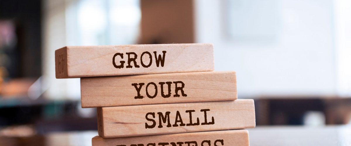 AdobeStock_553674696 Video showing blocks labeled "grow your small business"